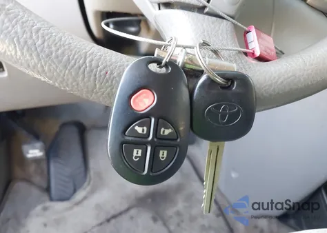 2009 Toyota Sienna Le z USA, uszkodzony, nr VIN 5TDZK23C19S287149